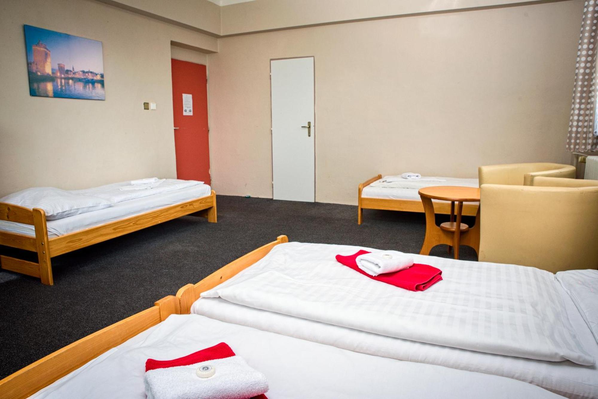 Hotel Zimni Stadion Náchod Exteriör bild